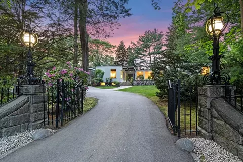 228 Atlantic Ave, Swampscott, MA 01907