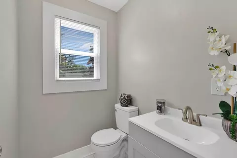 Bath - 171 Boston Rd, Springfield, MA 01109 photo 1 of 3