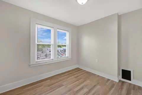 Bedroom - 171 Boston Rd, Springfield, MA 01109 photo 5 of 8