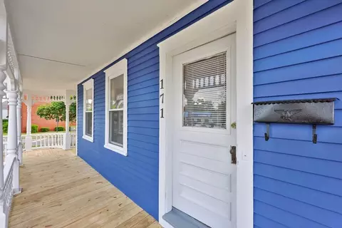 Exterior - 171 Boston Rd, Springfield, MA 01109 photo 3 of 6