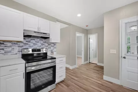 Entry Way - 171 Boston Rd, Springfield, MA 01109 photo 1 of 3