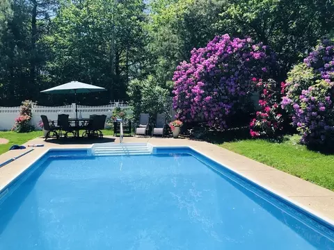 5 Lauren Ln, Foxboro, MA 02035