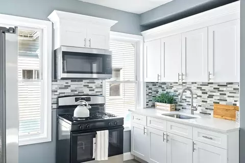 29 King St, Springfield, MA 01109 photo 3