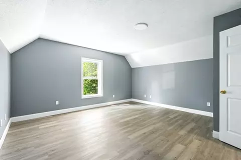 29 King St, Springfield, MA 01109 photo 8