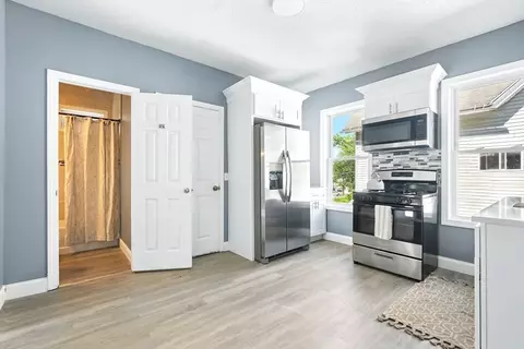 29 King St, Springfield, MA 01109 photo 4