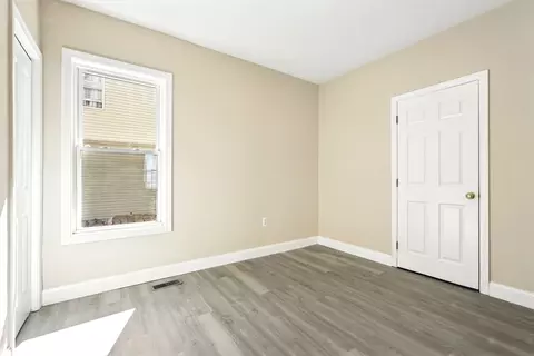 29 King St, Springfield, MA 01109 photo 33