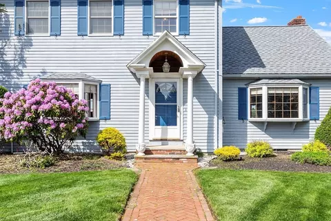 9 Jacobs Lndg, Danvers, MA 01923 photo 3