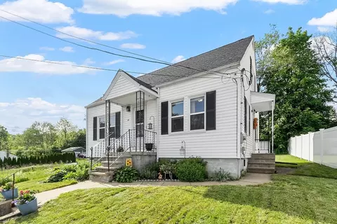 41 Greenwood Pl, Gardner, MA 01440