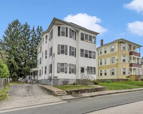 14 Halmstad, Worcester, MA 01607