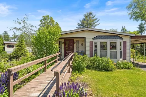 15 Jefferson Way, Carver, MA 02330