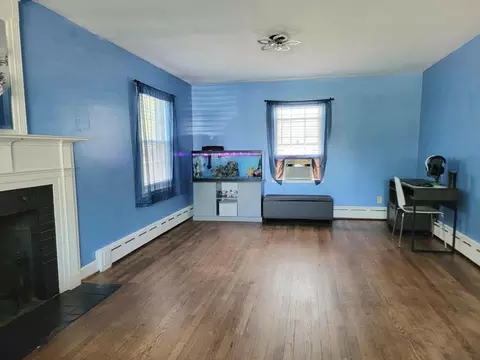 Living - 375 Lenox St, Athol, MA 01331 photo 2 of 4