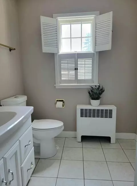 Bath - 375 Lenox St, Athol, MA 01331 photo 1 of 2