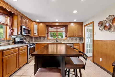 7 Coolidge Rd, Danvers, MA 01923 photo 7