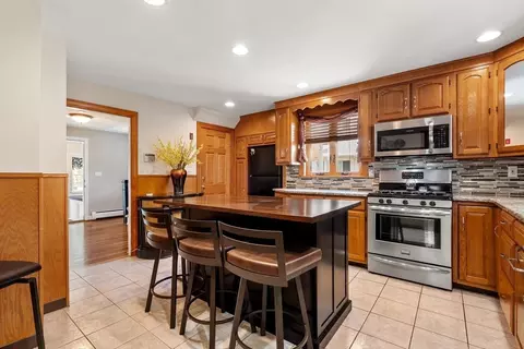 7 Coolidge Rd, Danvers, MA 01923 photo 6