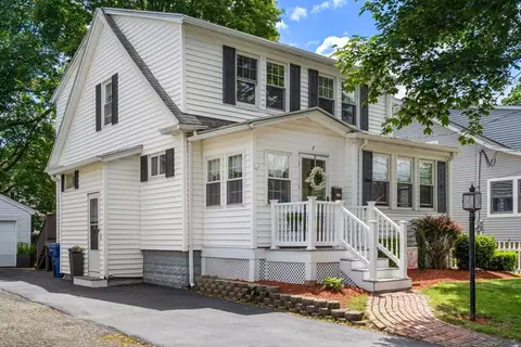 7 Coolidge Rd, Danvers, MA 01923 photo 2
