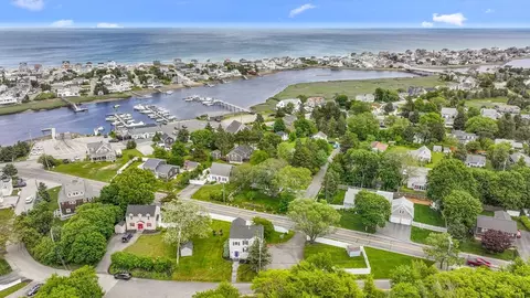 1137 Ferry St, Marshfield, MA 02050