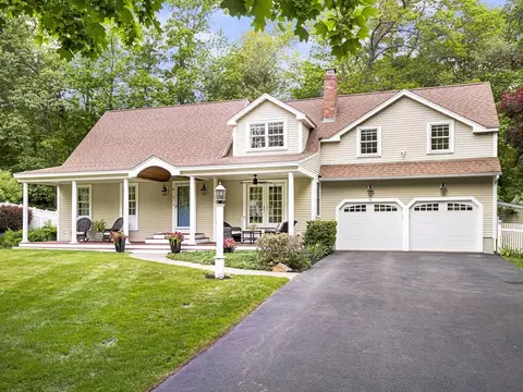 6 Sugarbush Ln, Andover, MA 01810