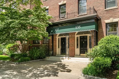 137 Freeman St #3A, Brookline, MA 02446