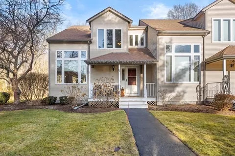 84 Willow Pond Dr #84, Rockland, MA 02370
