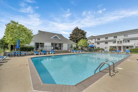 360 Littleton Rd #A5, Chelmsford, MA 01824