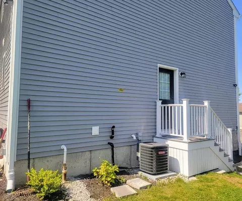 391 Gibbs St, Fall River, MA 02720 photo 8