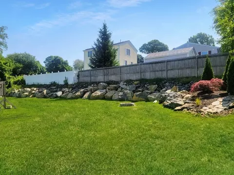 391 Gibbs St, Fall River, MA 02720 photo 10