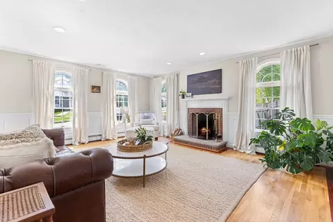 38 Thoreau Cir, Beverly, MA 01915 photo 11