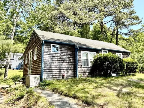 18 Cardinal Dr, Plymouth, MA 02360