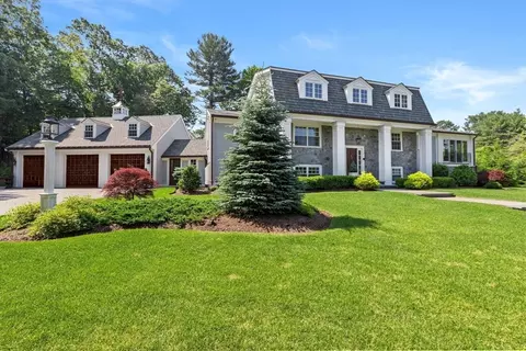 Exterior - 1164 Main St, Hingham, MA 02043 photo 1 of 3