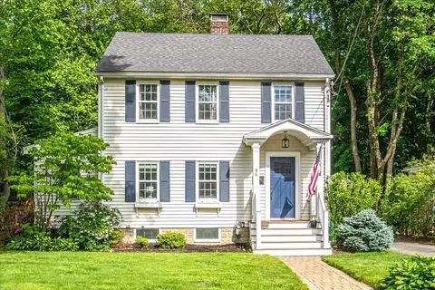 86 Willow St, Westwood, MA 02090