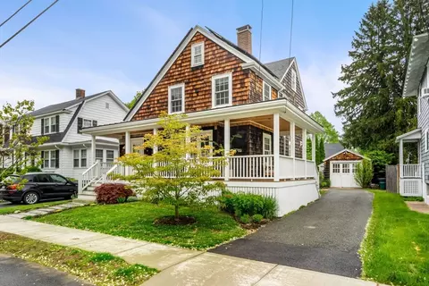 Exterior - 13 Bertram St, Beverly, MA 01915 photo 3 of 8