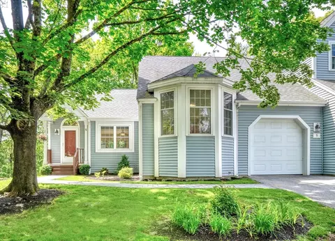 9 Knollwood Ct #9, Burlington, MA 01803