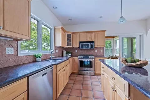 89 Standish Rd, Sagamore Beach, MA 02562 photo 14