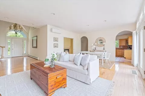 89 Standish Rd, Sagamore Beach, MA 02562 photo 9