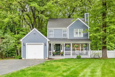 12 Blueberry Ln, Hudson, MA 01749