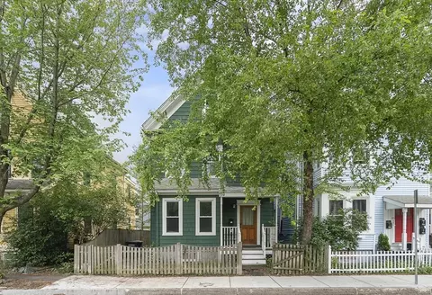 28 Summer St #1, Somerville, MA 02143