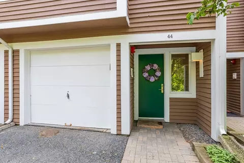 44 Greenridge Ln #44, Lincoln, MA 01773