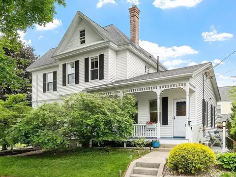 102 Chestnut St, Andover, MA 01810