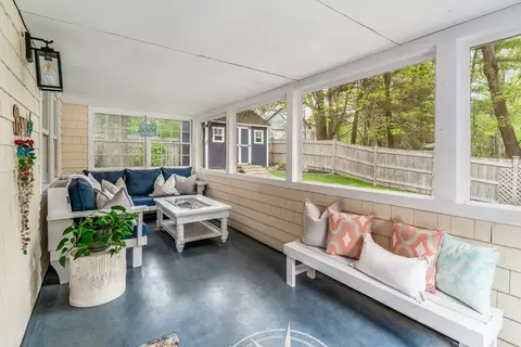 32 Holly St, Gloucester, MA 01930 photo 10