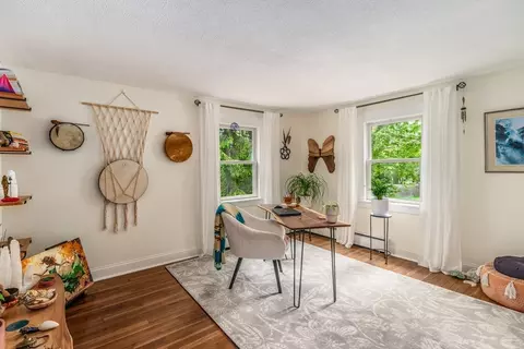 32 Holly St, Gloucester, MA 01930 photo 14