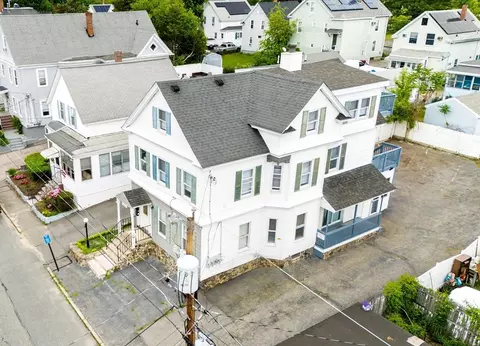 111 Gershom Ave, Lowell, MA 01854