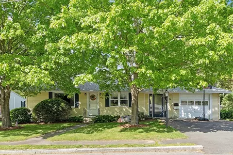 34 Woodland Cir, Methuen, MA 01844