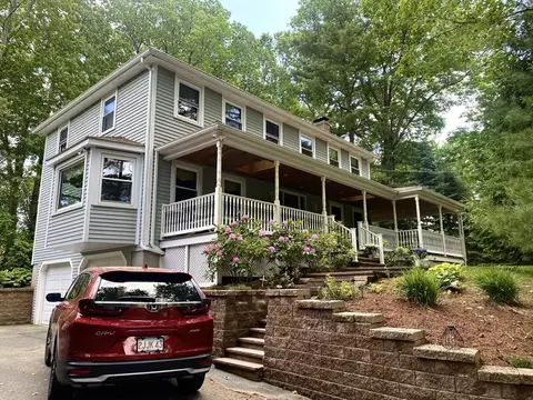 15 Shufelt Rd, Walpole, MA 02071