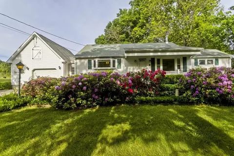 957 Homestead Ave, Holyoke, MA 01040