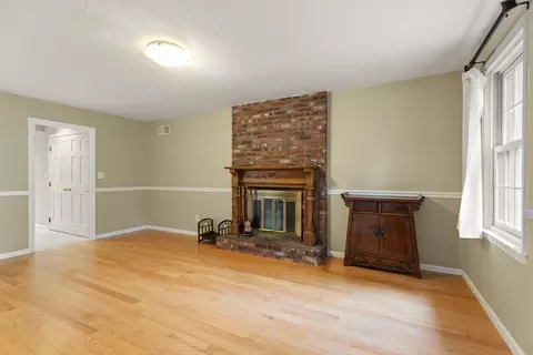 9 Arnold Rd, Framingham, MA 01701 photo 5