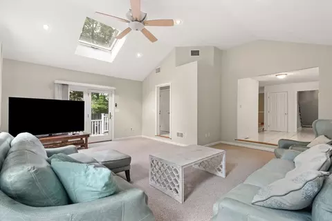 9 Arnold Rd, Framingham, MA 01701 photo 9