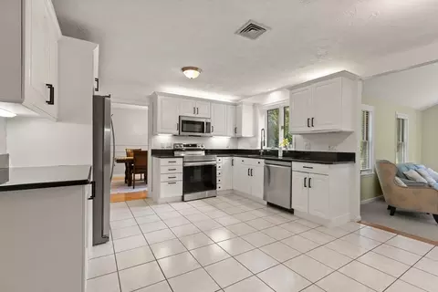 9 Arnold Rd, Framingham, MA 01701 photo 14