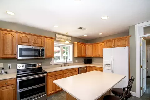 261 Olde Forge Rd, Hanover, MA 02339 photo 5