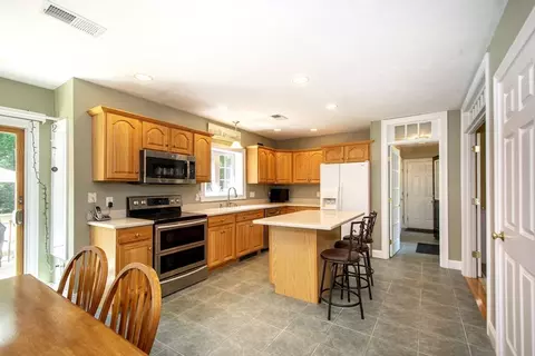 261 Olde Forge Rd, Hanover, MA 02339 photo 4