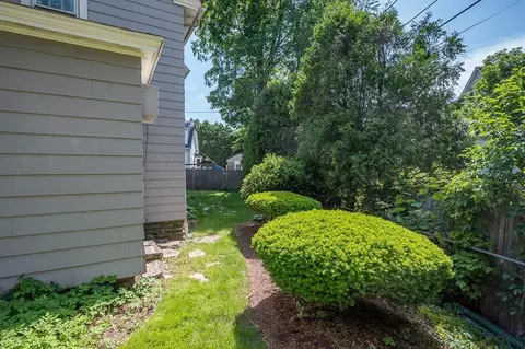 151 Coolidge Rd, Worcester, MA 01602 photo 10